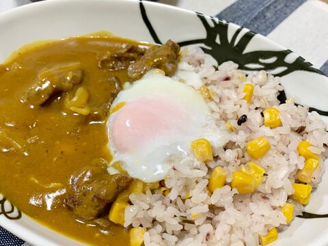 雑穀コーンご飯のビーフカレー